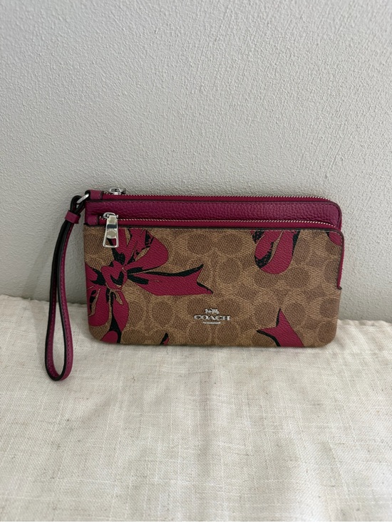 Coach Handbags - Coach Brown Signature Pink Red Bow Print Zip Wallet Wristlet